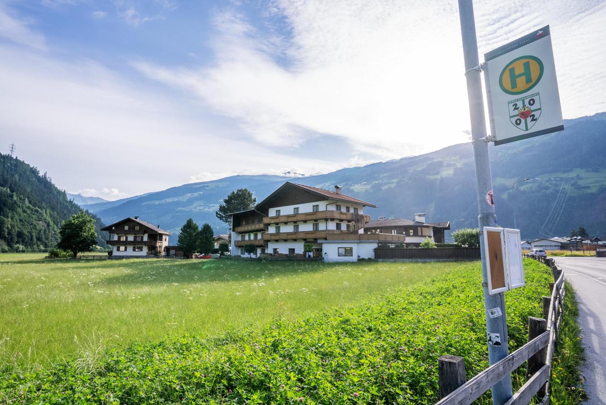 Zell Views Apartments زيل أم زيلر المظهر الخارجي الصورة