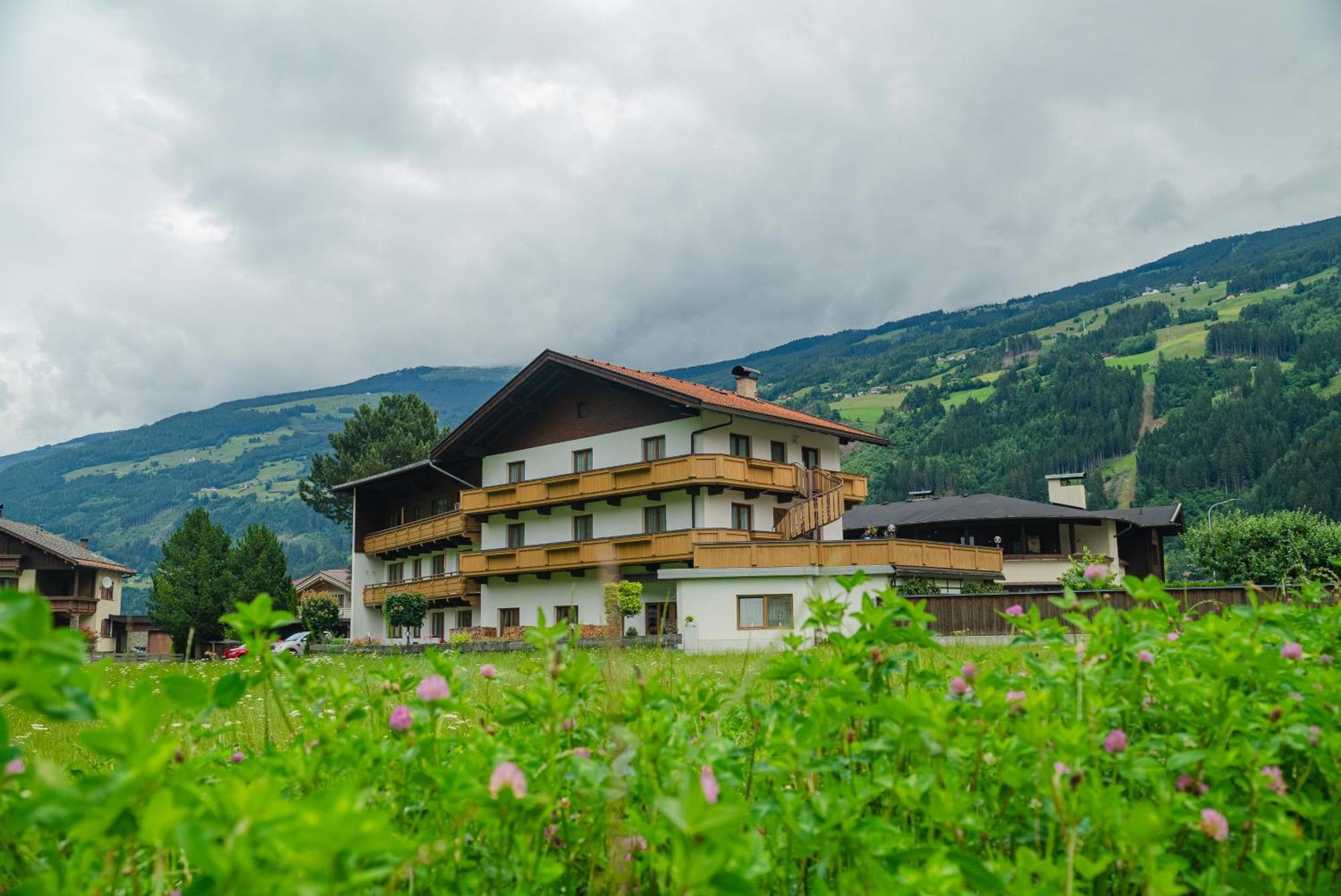 Zell Views Apartments زيل أم زيلر المظهر الخارجي الصورة